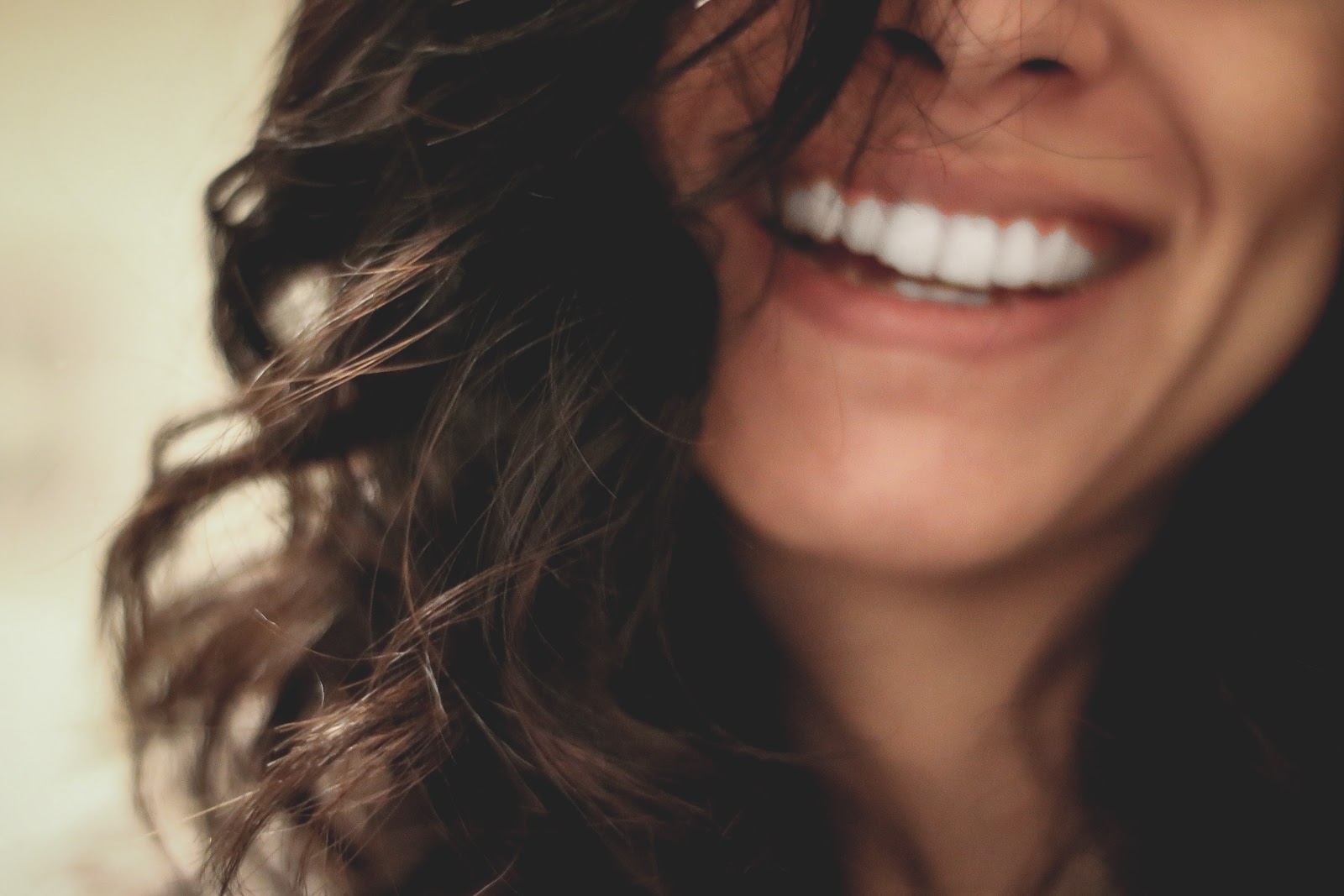 Top 10 Beauty Trends From The Past Decade &bull; 12